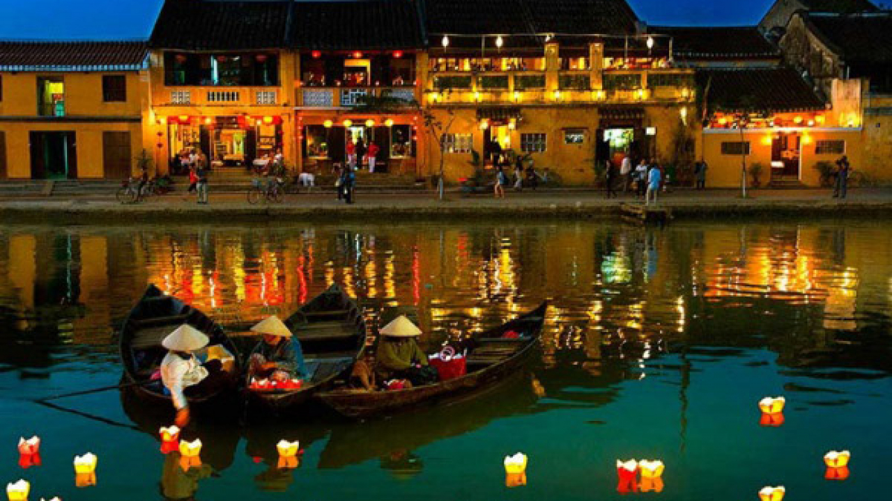 Lễ hội đèn lồng hội an trên sông Lễ hội đèn lồng hội an trên sông