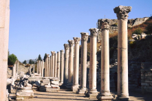 Ephesus và chuyến du hành ngược 3.000 năm