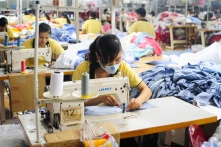 Doanh nghiệp Việt trước nguy cơ dừng hoạt động do thiếu nguyên liệu từ Trung Quốc