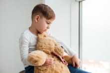 5 dấu hiệu con mắc bệnh trầm cảm mà ba mẹ thường bỏ qua