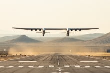 Stratolaunch – chiếc máy bay lớn nhất thế giới đã cất cánh (video)