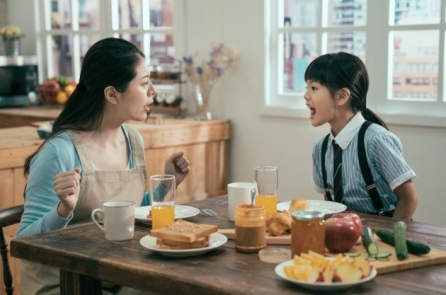 Làm cách nào để dạy một đứa trẻ “ngỗ nghịch”?
