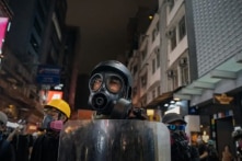 Thanh niên Đài Loan gửi tặng mặt nạ chống khói cho Hồng Kông