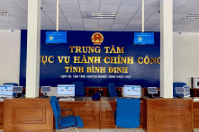 Xử lý cán bộ nói ‘tôi bụng to, đang mắc buồn đi vệ sinh’ với dân